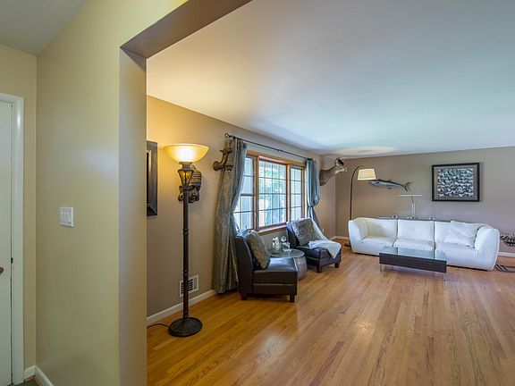 4th image of 2735 Donna Dr