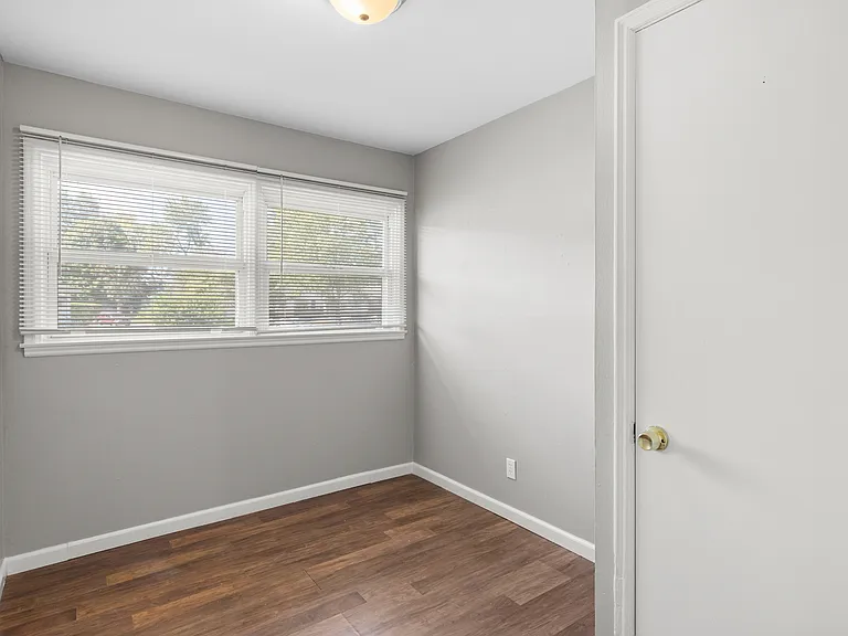 204 Tay Rd — Photo 20