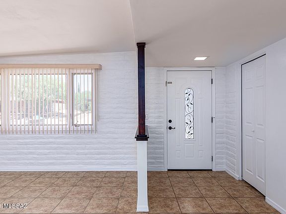 2nd image of 3651 W Enfield Pl
