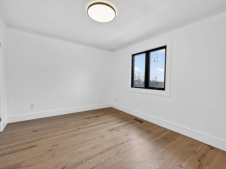 8 Brownlee Dr — Photo 29