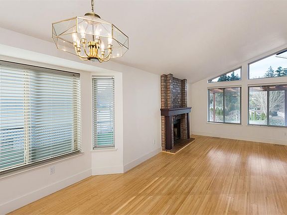 4th image of 3552 Monticola Dr