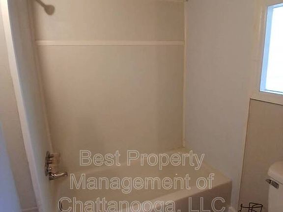 5th image of 1725 Newton St