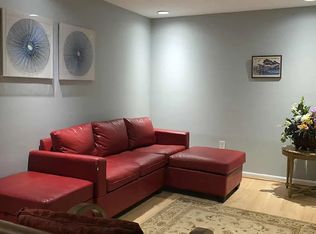 9832 Farm Pond Rd, Laurel, MD 20708