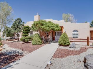 343 Sierra Dr, Taos, NM 87571