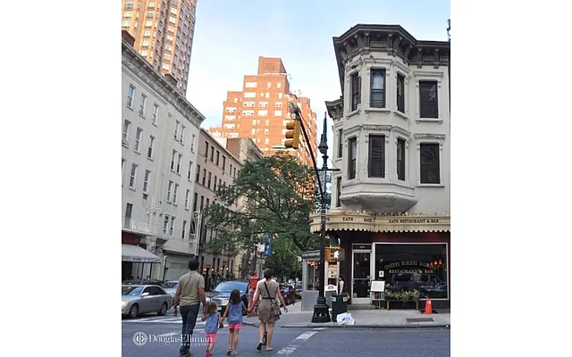 Rented by Douglas Elliman | media 3