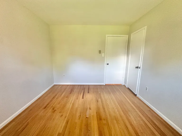 703 Kentland Dr — Photo 50