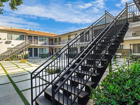 5th image of 6666 Yucca St #12