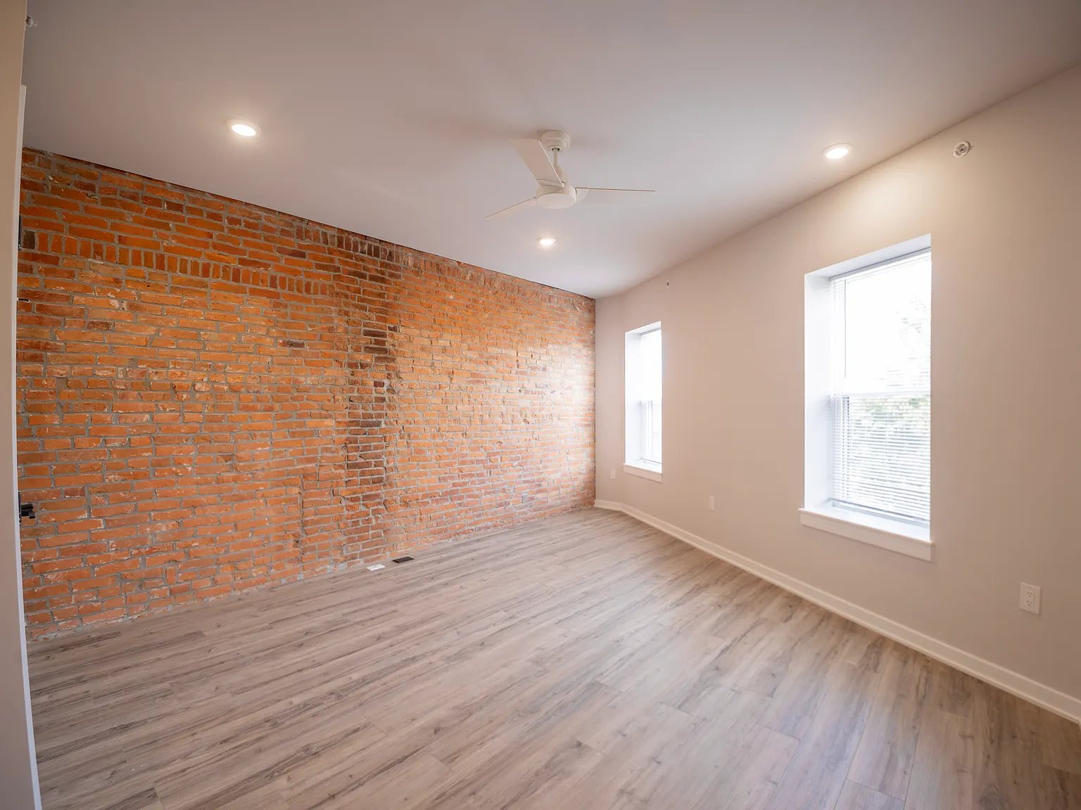 1 bed, 1000 sqft, $2,175 — Photo 3