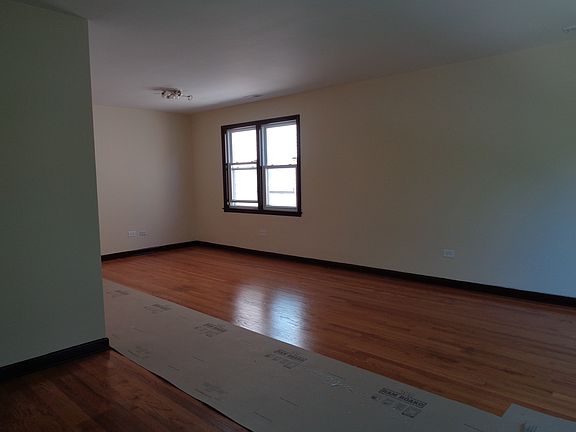 2nd image of 5343 W Montrose Ave #2