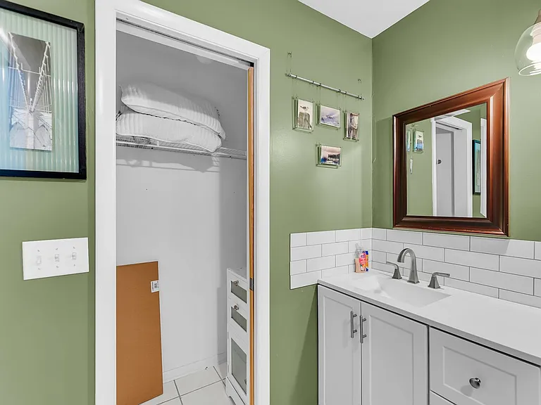 69 W Mariners Cay Dr — Photo 17
