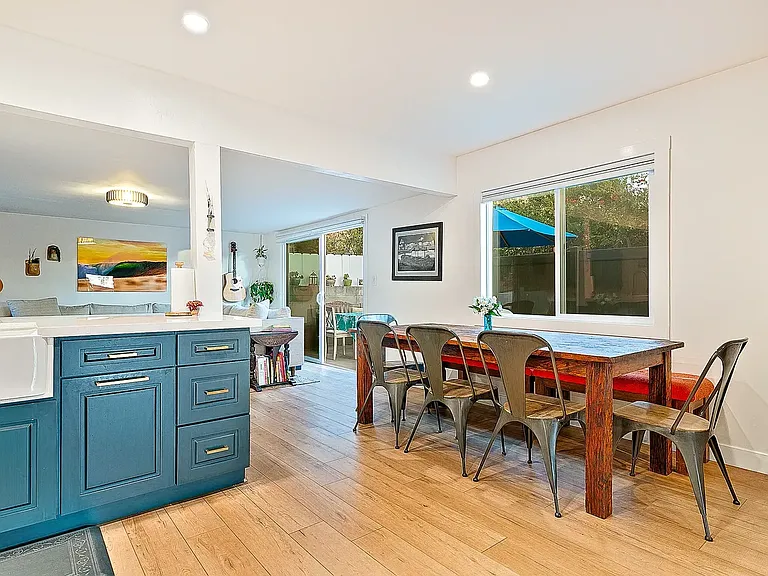 1885 Pariva Dr — Photo 11