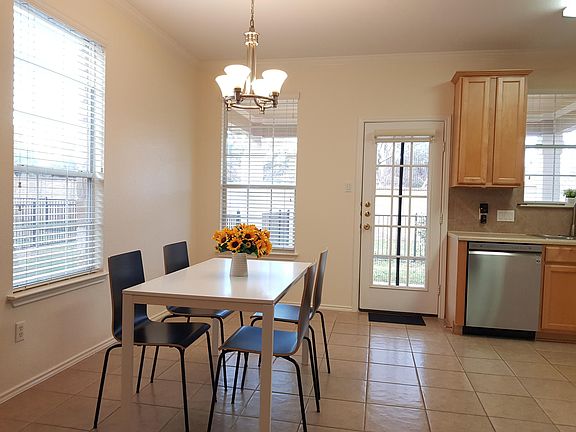 3rd image of 16100 S Great Oaks Dr APT 902
