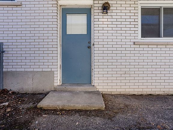 3rd image of 271 Cook St #Ll