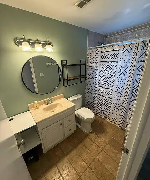 20309 Hugh St — Photo 11