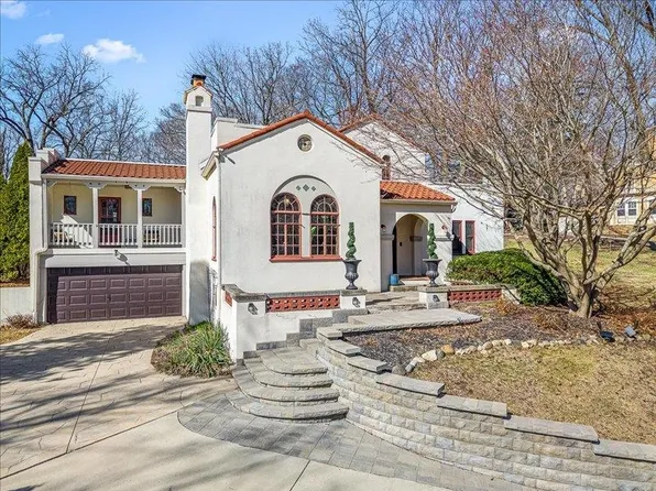 2314 Bradley Rd, Rockford, IL 61107