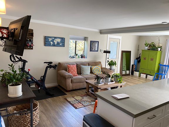 One way to set it up.. Couch here..