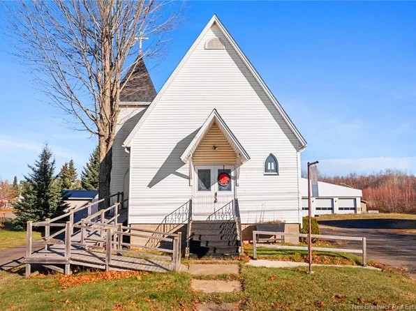 69 King St, Chipman, NB E4A 2J1