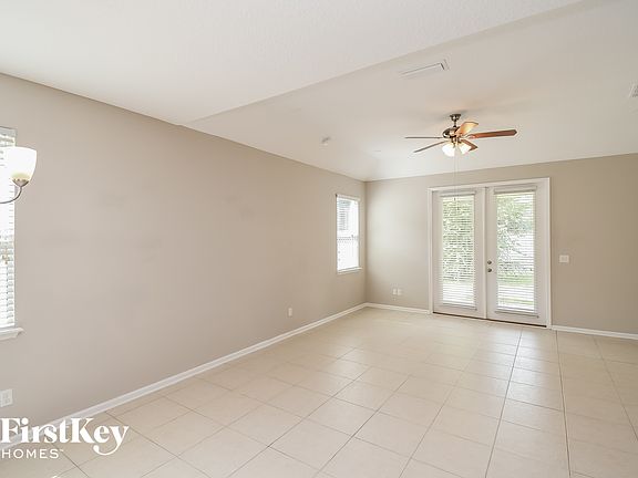 3rd image of 140 Brentley Ln