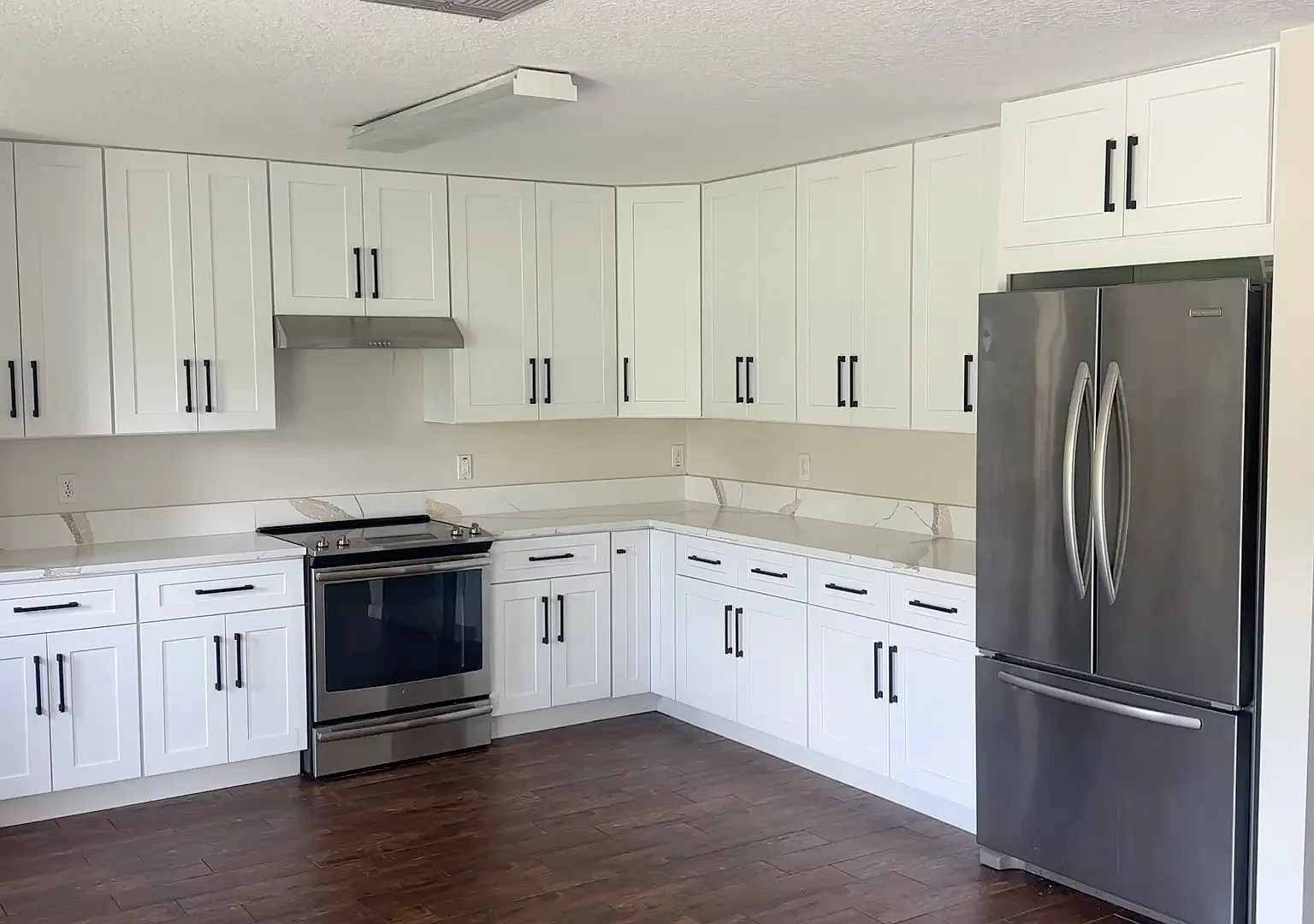 5 bed, 3.5 bath, 3000 sqft, $2,695 — Photo 2