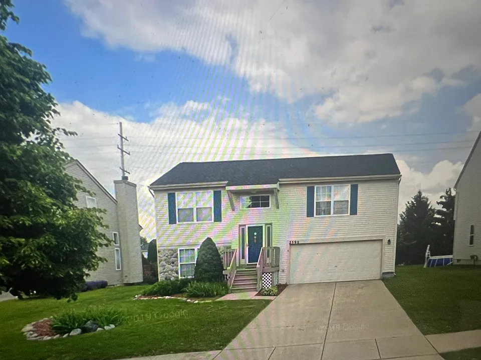 2590 Driftwood Dr