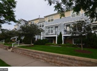 1667 Village Trl E UNIT 3, Maplewood, MN 55109