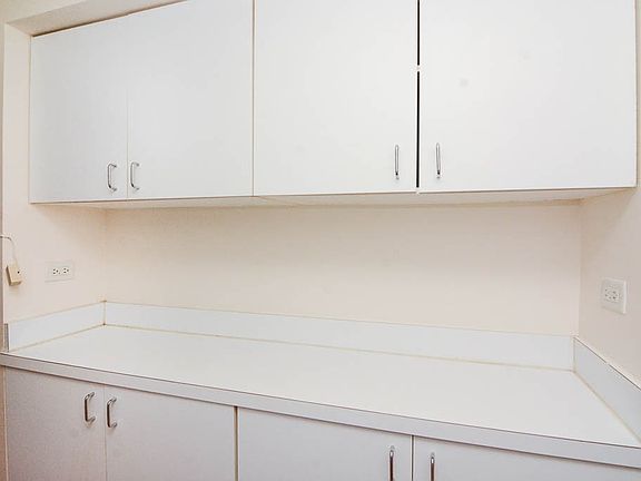 4th image of 622 W Wellington Ave #I