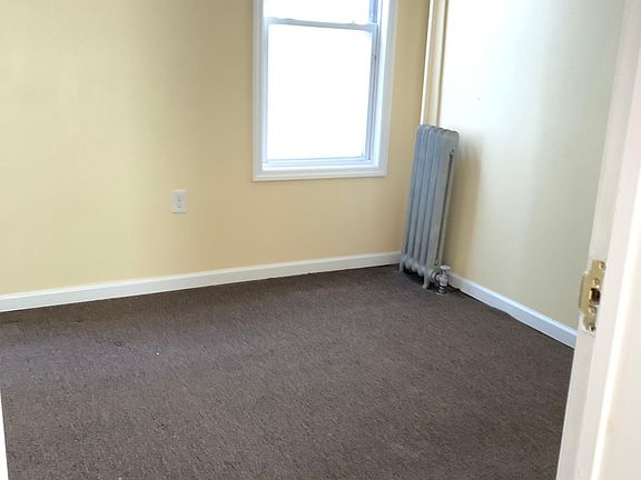 3rd image of 38 N 22nd St Floor 1