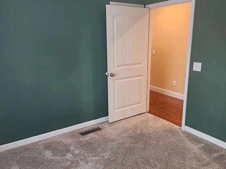 223 Varnes Ln — Photo 9