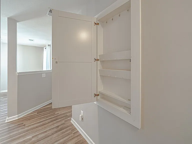 1586 Ruger Dr — Photo 50