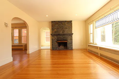 359 Deering Ave Photo 1