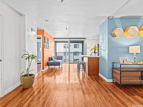 2nd image of 1226 Alexander St APT 1102