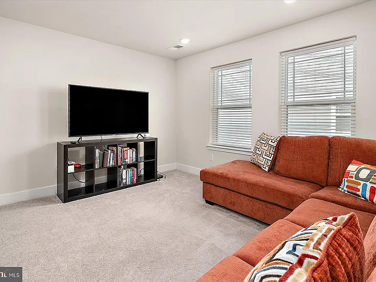 34207 Graham Cir — Photo 20