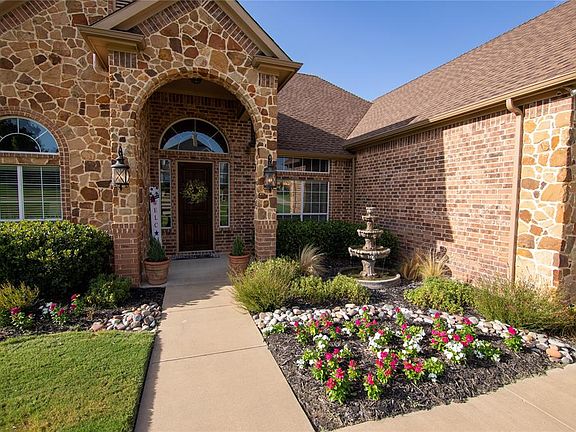 3rd image of 8241 Armstrong Way