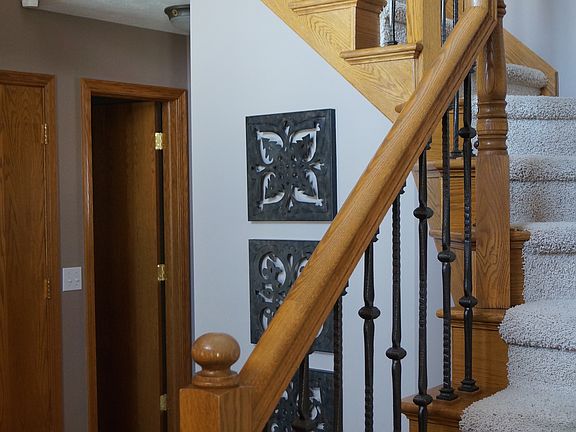 3rd image of 7500 Cross Creek Ct