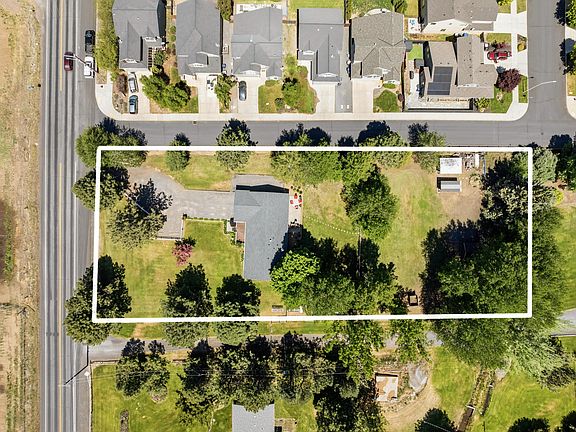 3rd image of 61908 Pettigrew Rd