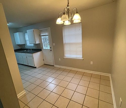 5th image of 30 Camily Ct #30