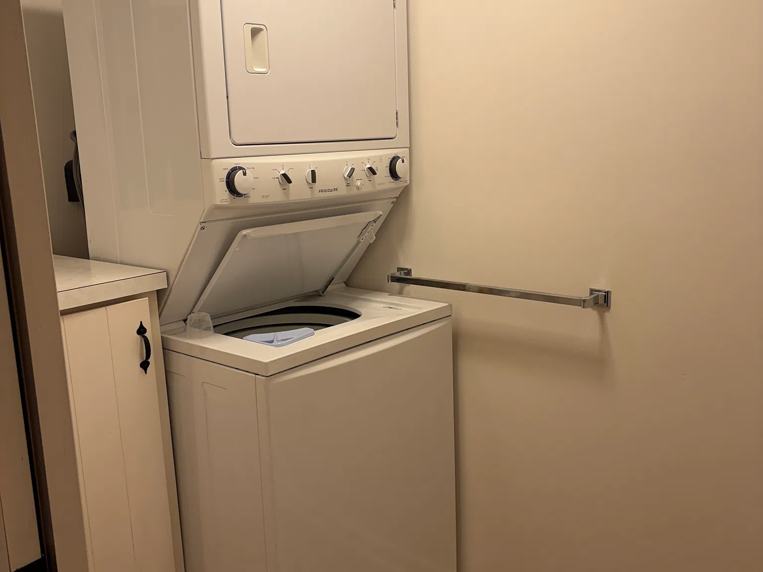2 bed, 1500 sqft, $1,500 — Photo 1