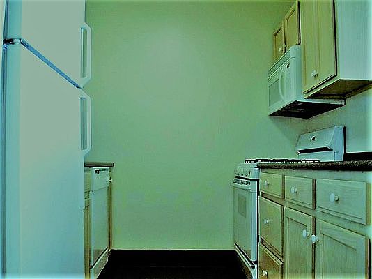 1st image of 5812 Queens Blvd #18