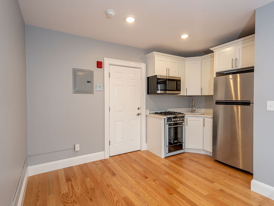 1st image of 293 Fayette St #9