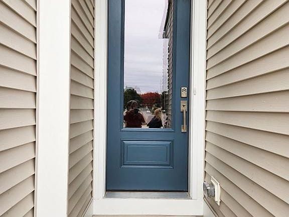 4th image of 821 Bayberry Ct #821