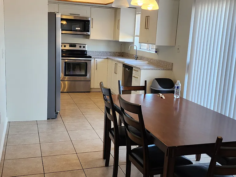 121 W Loma Vista Dr #101 — Photo 13