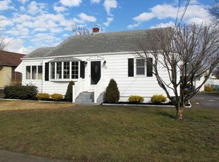 23 New York Ave, Burlington, NJ 08016
