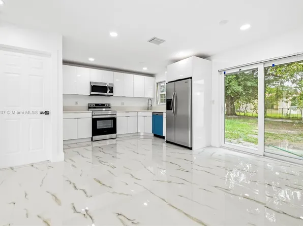 1465 NW 192nd Ter, Miami Gardens, FL 33169