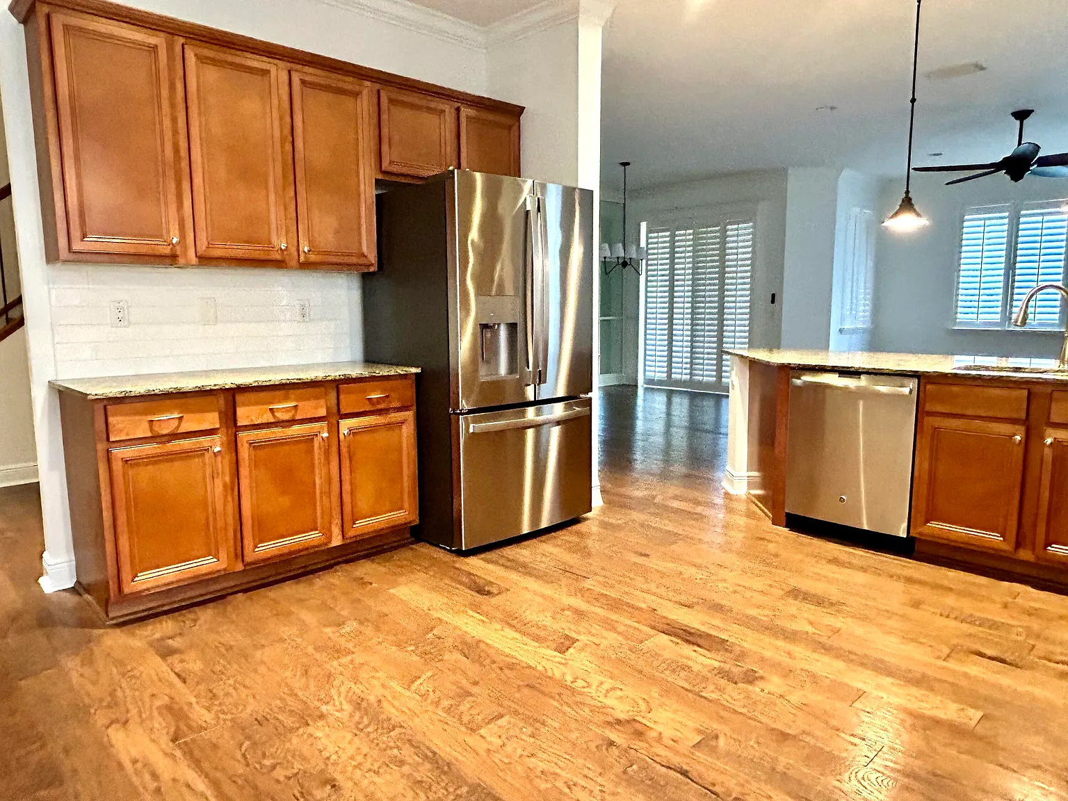 3 bed, 2.5 bath, 2278 sqft, $3,500 — Photo 4