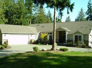 221 Schoolhouse Point Rd, Sequim, WA 98382