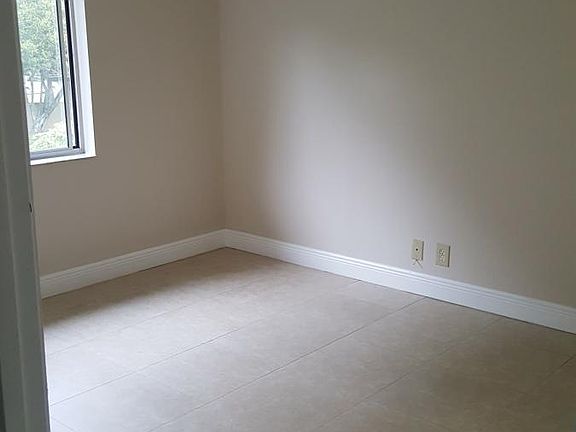 5th image of 14102 SW 93rd Lane # Fl 2nd