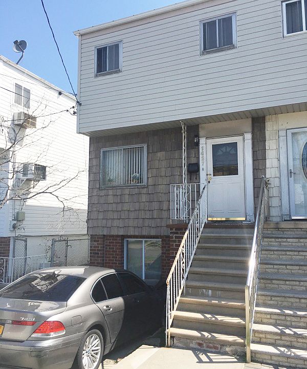 2nd image of 1427 E 104th St