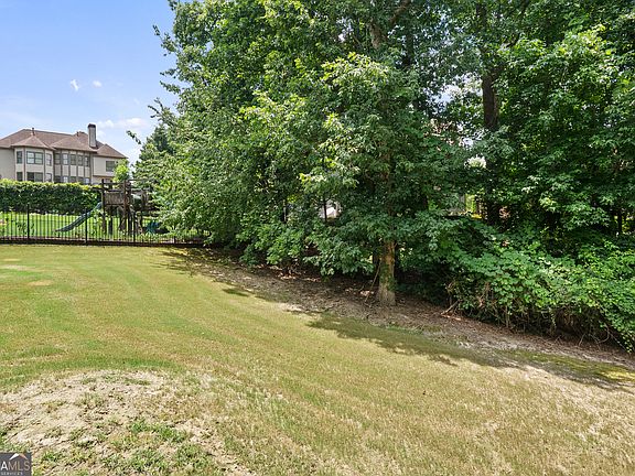 5th image of 2452 Walkers Glen Ln