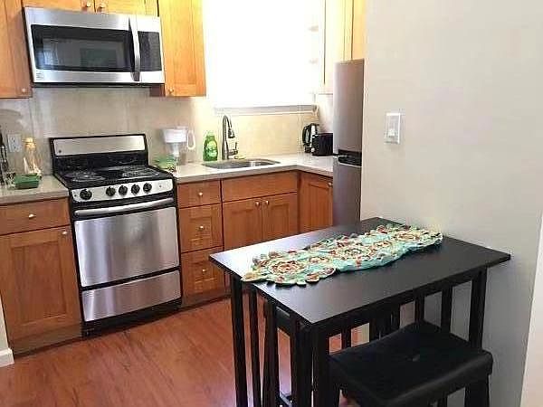 1st image of 171 Langton St #8