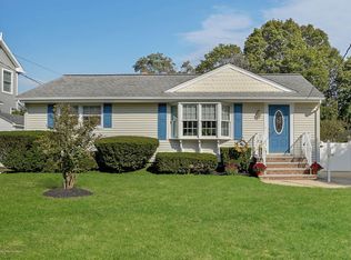 893 Lincoln St, Red Bank, NJ 07701